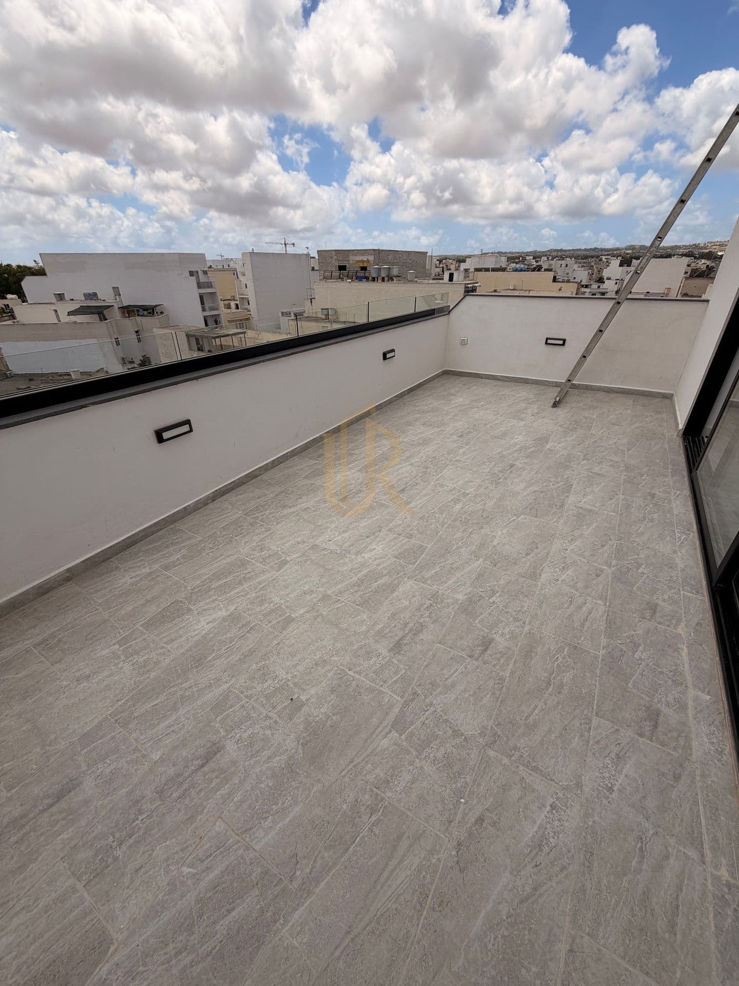 MOSTA PENTHOUSE